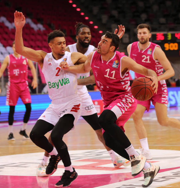 展与篮下终 展与篮下终