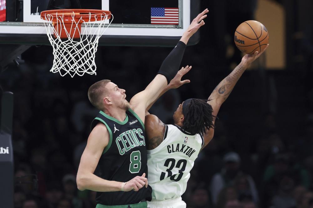 使得他被迫 使得他被迫